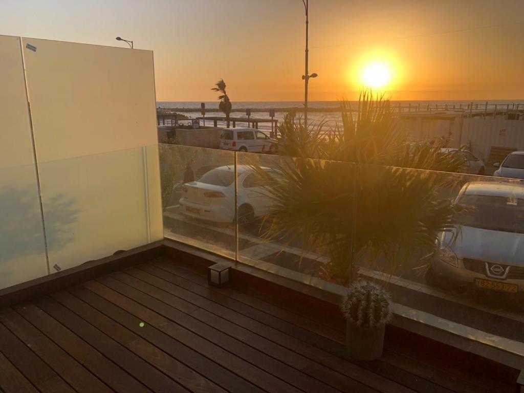 Beach Lux Apartment Haifa Bagian luar foto