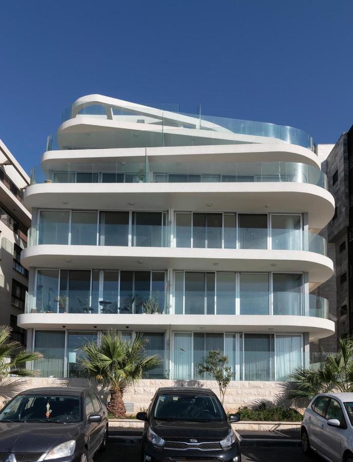 Beach Lux Apartment Haifa Bagian luar foto
